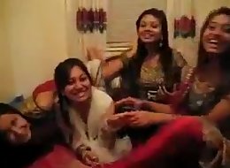 Lahore Ki Naughty Girls In Hostel Kissing