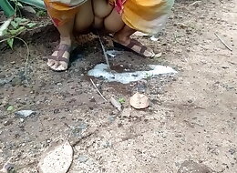 desi aunt nature pissing must watch