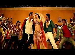 Sunny Leone Hot Dancing in Indian Bollywood Movie