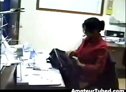 BUSTY INDIAN GIRL FUCK IN OFFICE