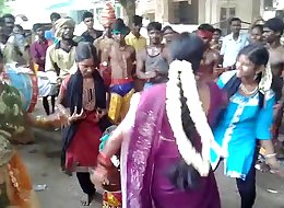 dance by girls in streets